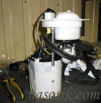 Снятие-диагностика-замена-бензонасоса VW B6 FSI